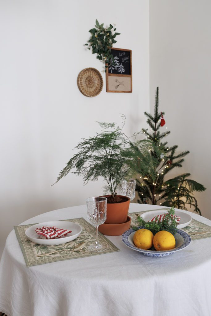 Simple Christmas touches and decor