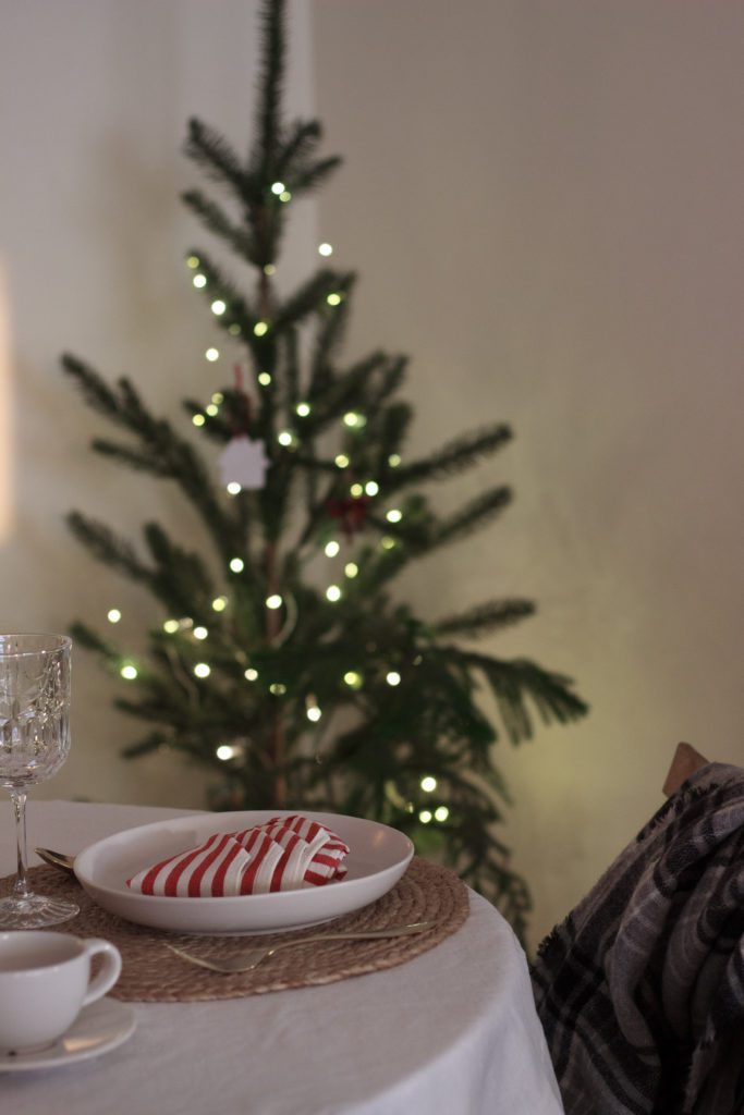 Simple Christmas touches and decor
